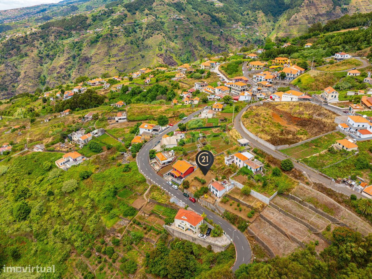 218m² Land in Ribeira Brava, Portugal No. 228619