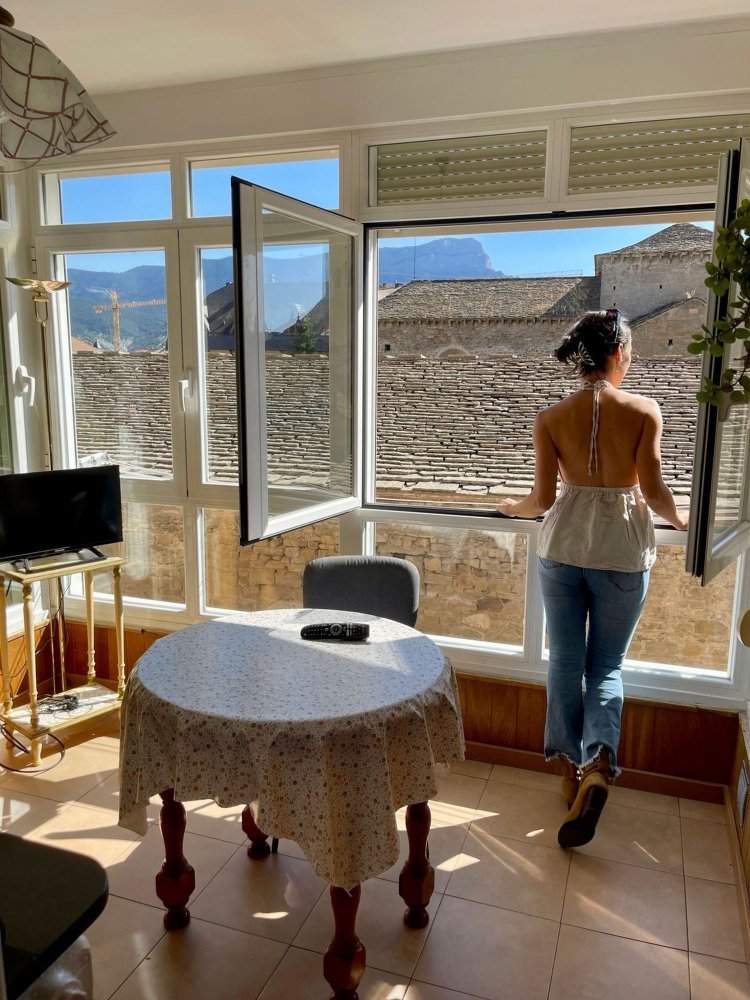 4 غرف نوم شقة في Jaca, Spain رقم 209277