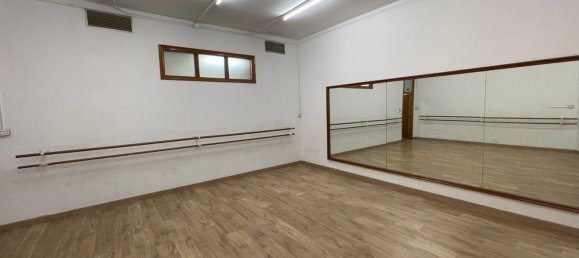260m² Commercial property in Sant Feliu de Llobregat, Spain No. 166088 4