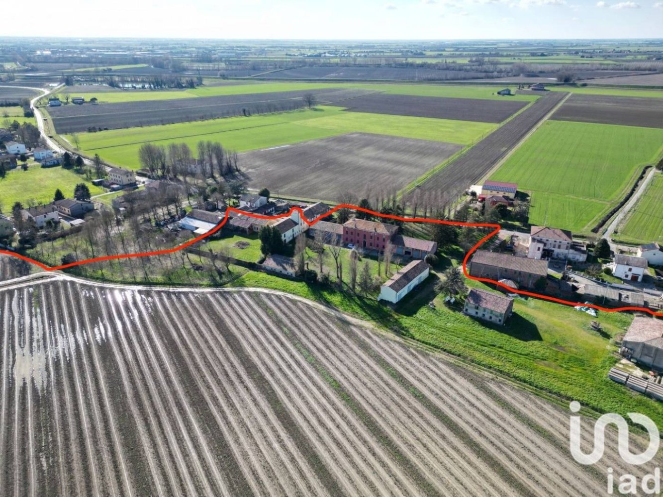 5 rooms Building in Bondeno, Italy No. 232971