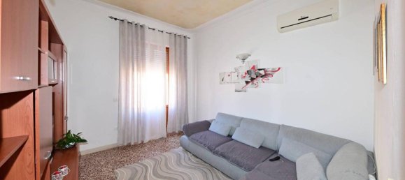 4 rooms Villa in Castiglion Fiorentino, Italy No. 19136 3