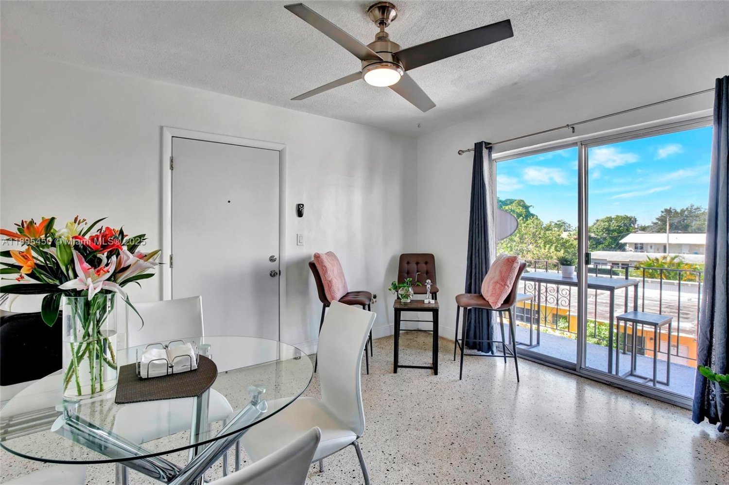 2 Schlafzimmer Wohnung in Miami, USA, Nr. 615925