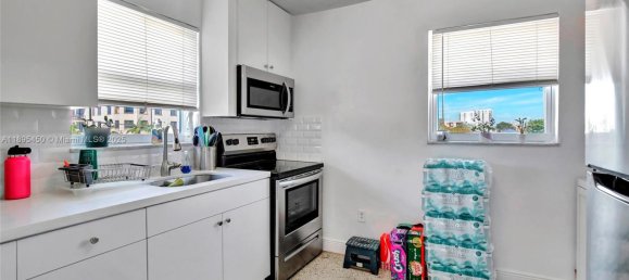 2 Schlafzimmer Wohnung in Miami, USA, Nr. 615925 16