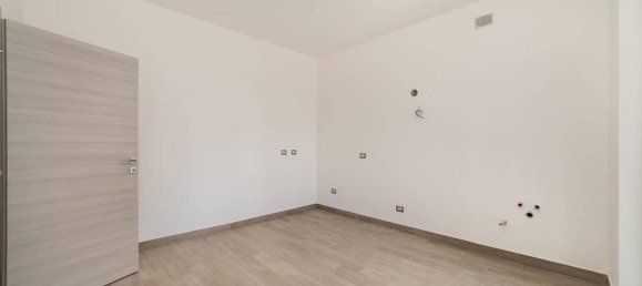 3غرفة شقة في Pozzo d'Adda, Italy رقم 60473 22