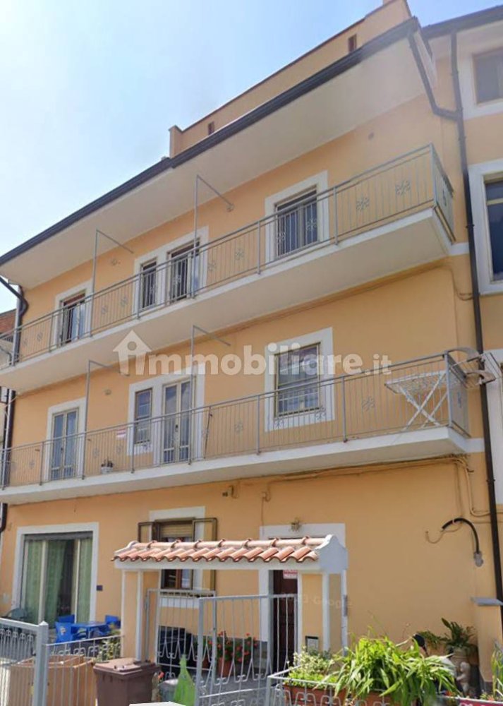 Квартира с 3 спальнями в Четраро, Италия № 343694