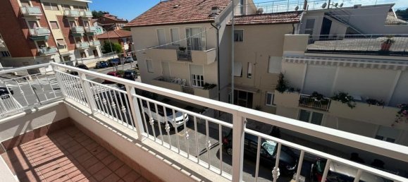 4 rooms Apartment in Sirolo, Italy No. 280595 7