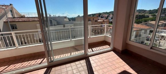 4 rooms Apartment in Sirolo, Italy No. 280595 4