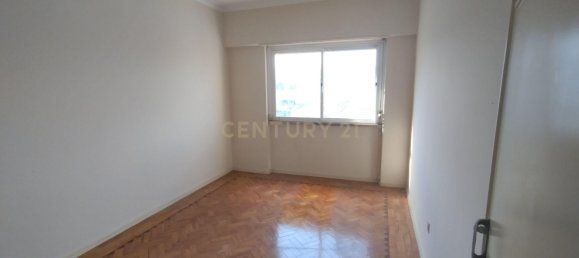 23 bedrooms Building in Loures, Portugal No. 131665 8