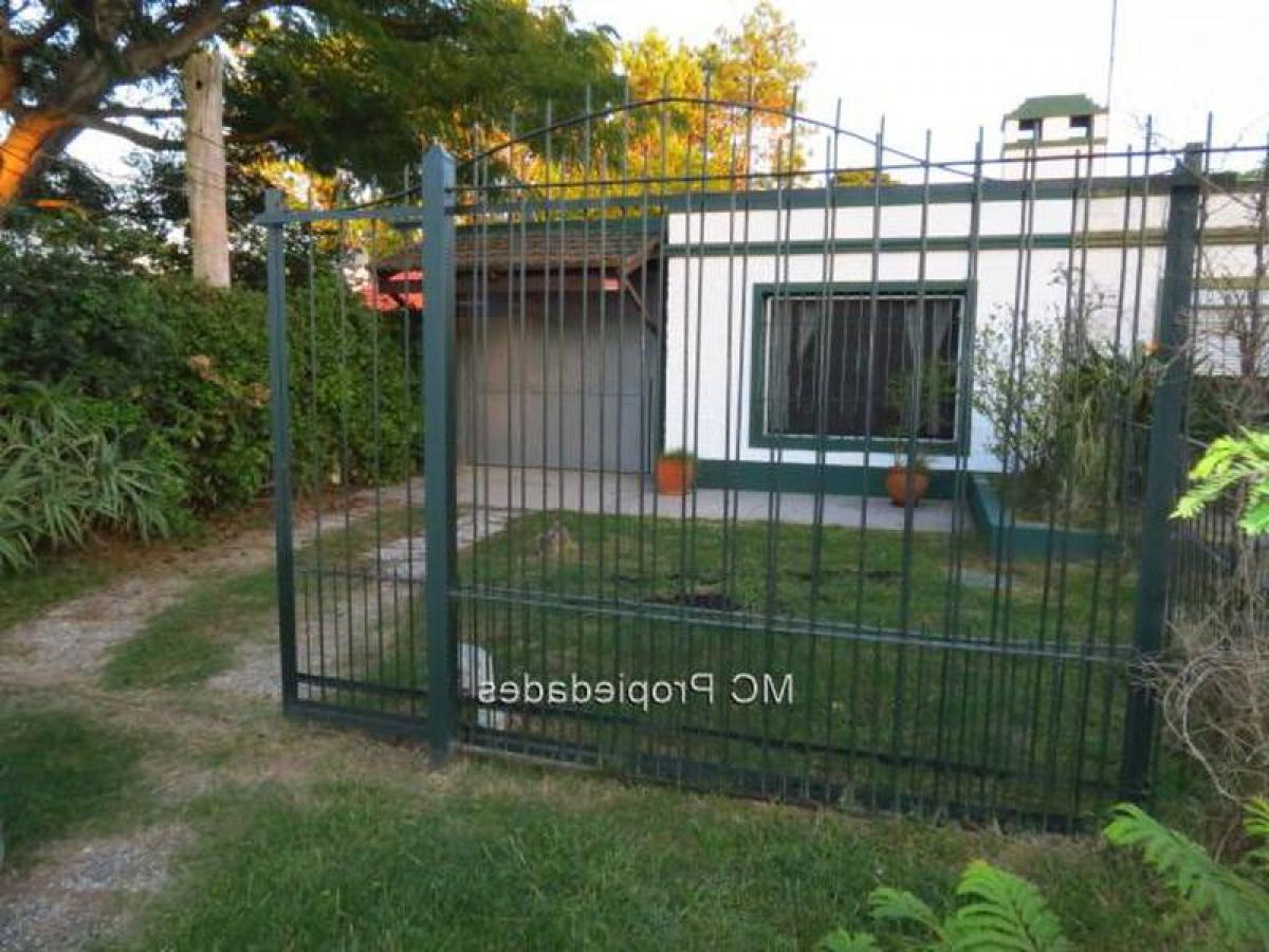 2 bedrooms House in Canelones, Uruguay No. 2654