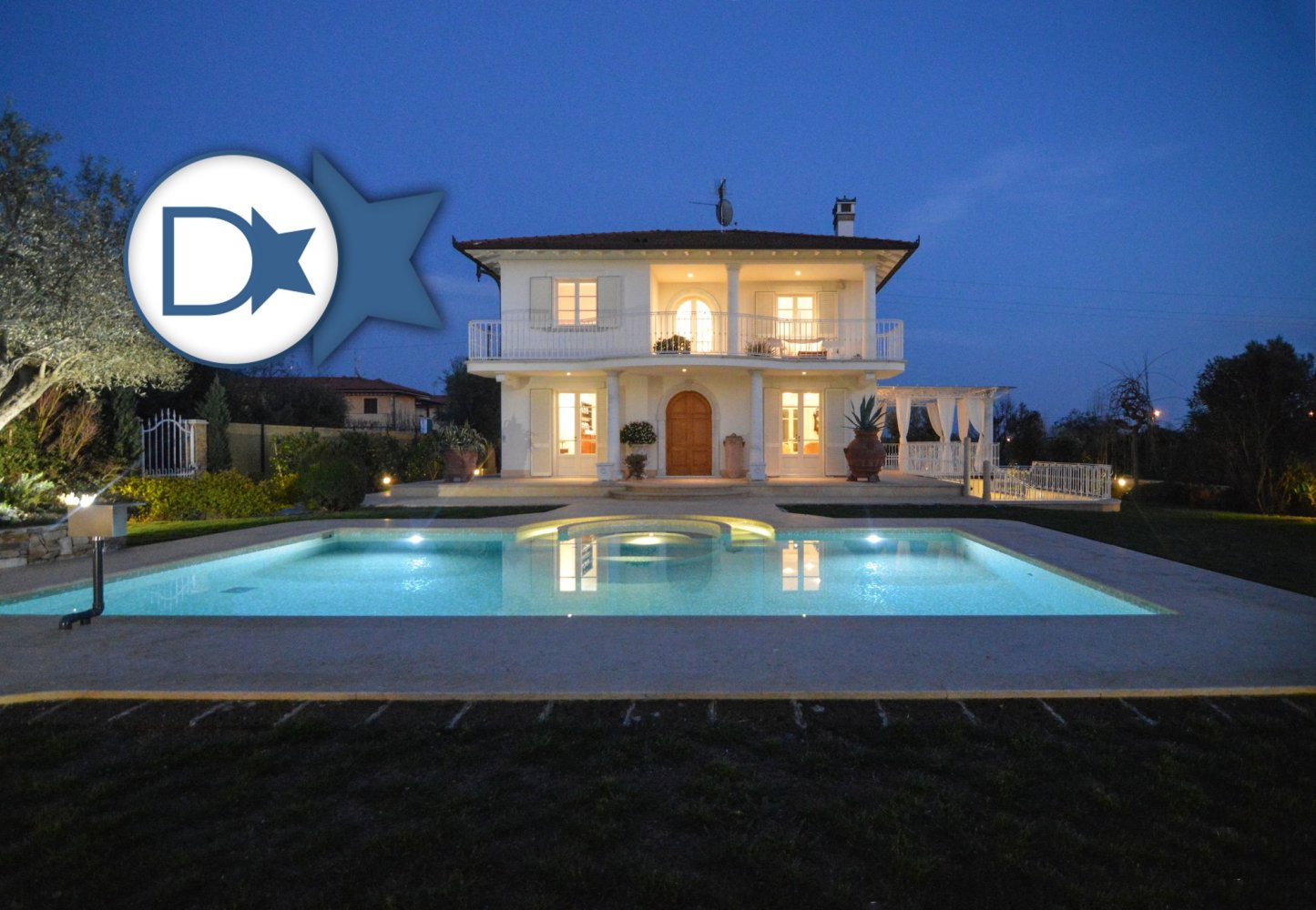 5 bedrooms Villa in Pietrasanta, Italy No. 35789