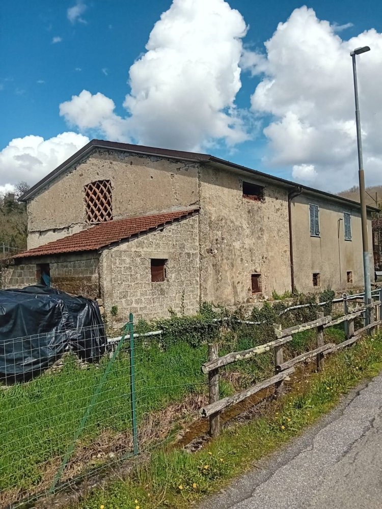 Дом с 10 комнатами в Филаттьера, Италия № 51093