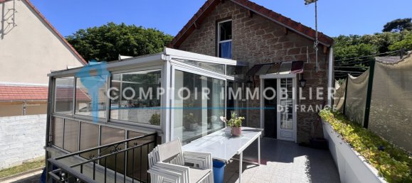 Casa de 4 dormitorios en La Ferte-Alais, France No. 176197 2