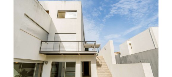 Вилла с 4 спальнями в Порту, Португалия № 125589 18