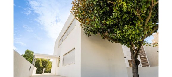 Вилла с 4 спальнями в Порту, Португалия № 125589 19