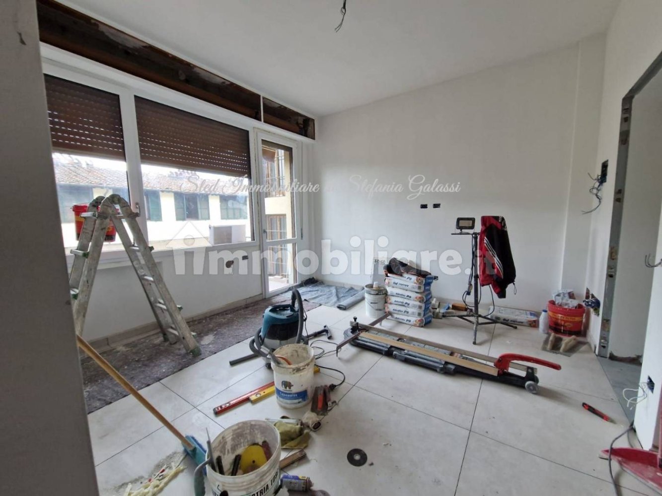 2 bedrooms Apartment in Florence, Italy No. 370695