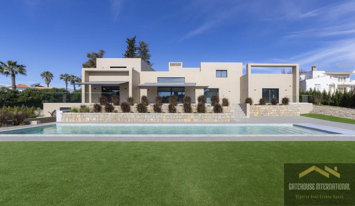 4 bedrooms Villa in Carvoeiro, Portugal No. 9242