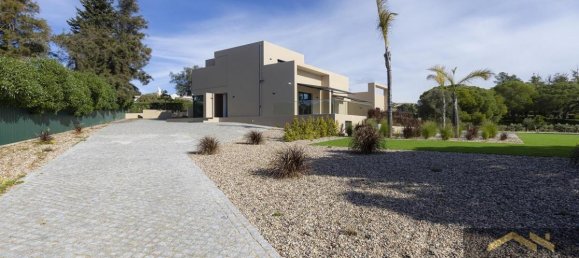 4 bedrooms Villa in Carvoeiro, Portugal No. 9242 10