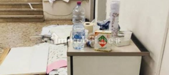 3غرفة عقار تجاري في Palermo, Italy رقم 48047 5