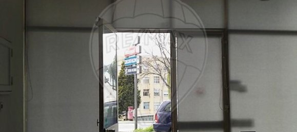 77m² Commercial property in Aborim, Portugal No. 33162 8