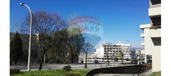 77m² Commercial property in Aborim, Portugal No. 33162 3