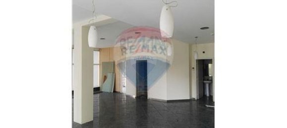 77m² Commercial property in Aborim, Portugal No. 33162 6