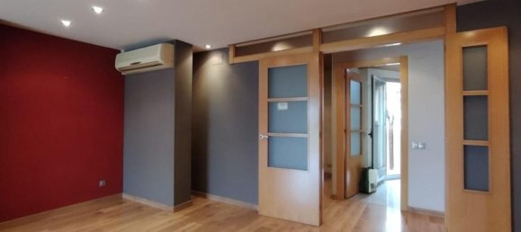 3 bedrooms Apartment in Mollet Del Valles, Spain No. 168508 2