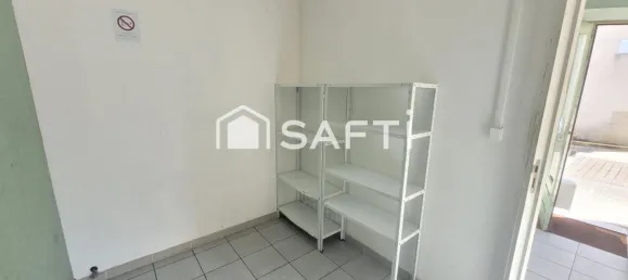 42m² Commercial property in Descartes, France No. 350959 5