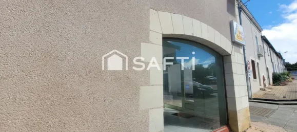 42m² Commercial property in Descartes, France No. 350959 4