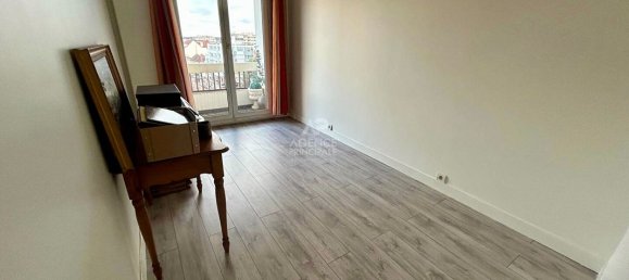 2 Schlafzimmer Wohnung in Poissy, France, Nr. 164954 11