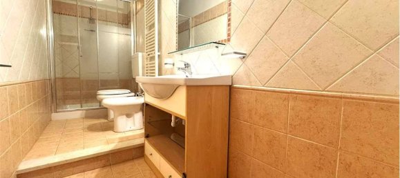 4 rooms Apartment in Pistoia, Italy No. 285468 8