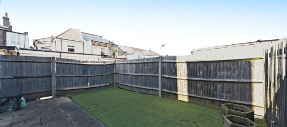 2 bedrooms Maisonette in South Croydon, United Kingdom No. 8066 14