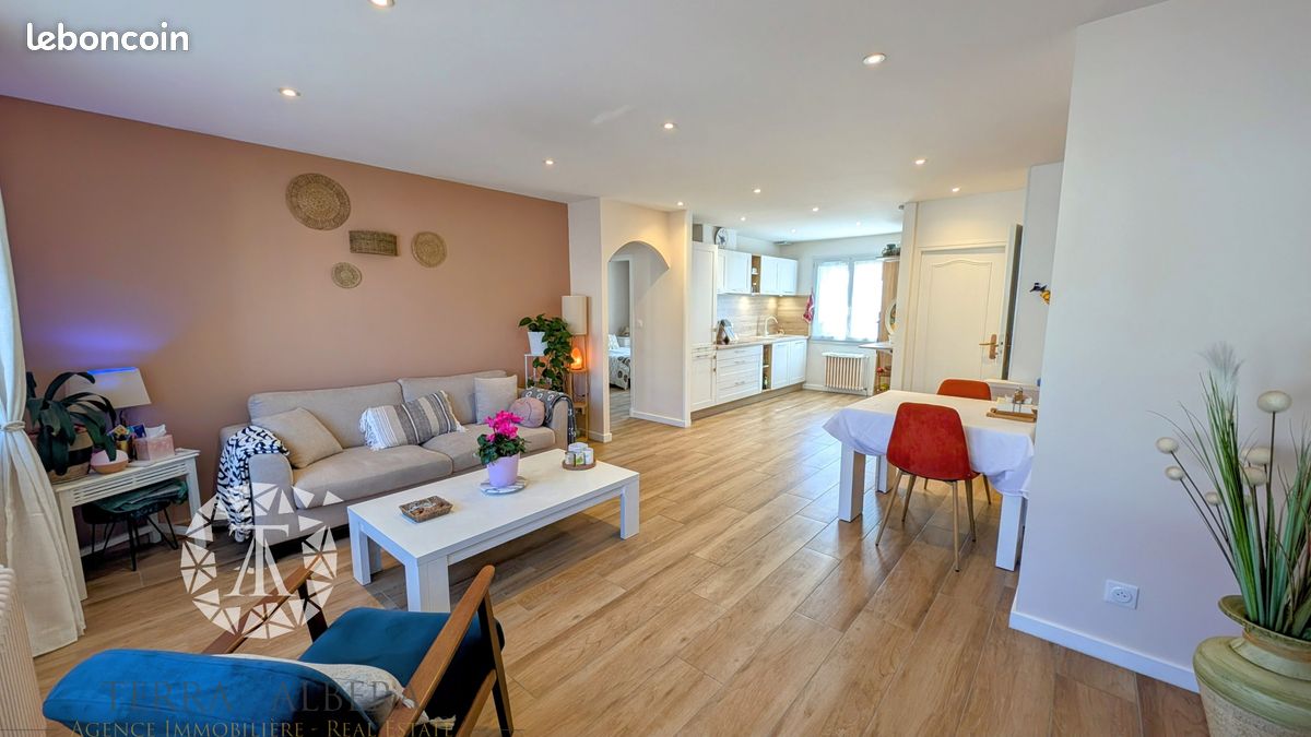 4 bedrooms House in Perpignan, France No. 339922