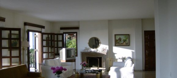 4 bedrooms Villa in Thessaloniki, Greece No. 1345 4