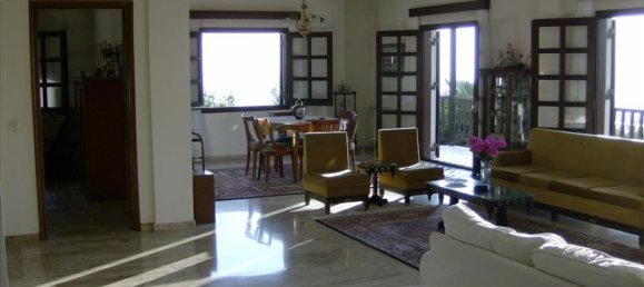 4 bedrooms Villa in Thessaloniki, Greece No. 1345 3