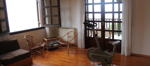 4 bedrooms Villa in Thessaloniki, Greece No. 1345 10