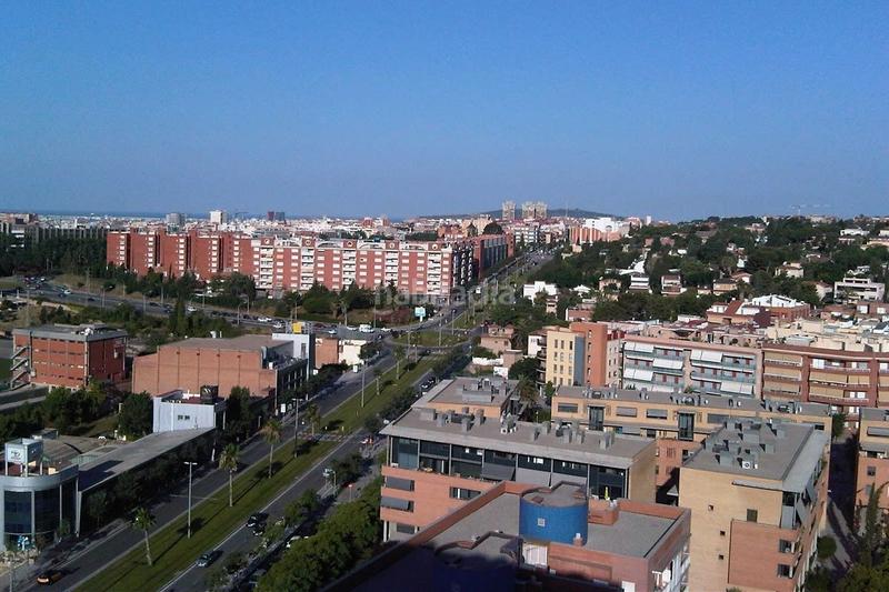 Склад 1778м² в Сан-Жуст-Десверн, Испания № 118596