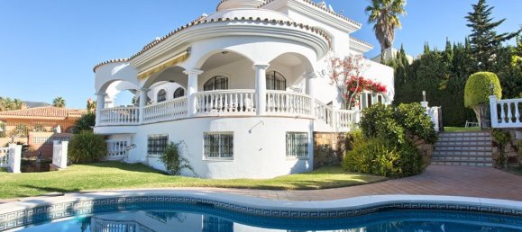 4 bedrooms Villa in Benalmadena, Spain No. 9934 10