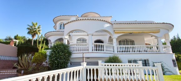 4 bedrooms Villa in Benalmadena, Spain No. 9934 9