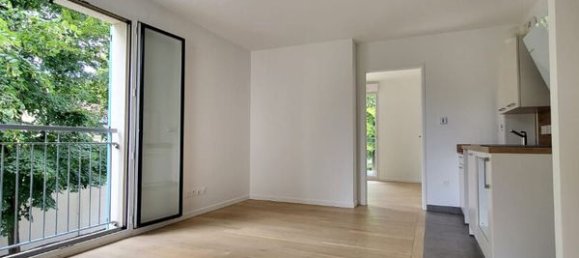 2 Schlafzimmer Wohnung in Le Mesnil-le-Roi, France, Nr. 185940 4