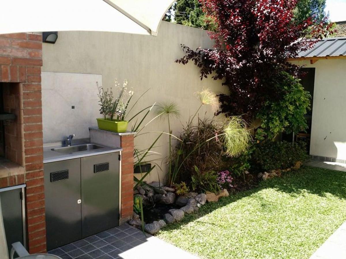 2 Schlafzimmer Haus in Lanus, Argentina, Nr. 10036