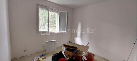 Casa de 3 dormitorios en Chateau-Renard, France No. 65767 18