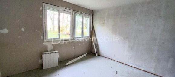 Casa de 3 dormitorios en Chateau-Renard, France No. 65767 15