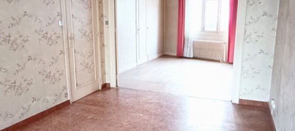 3 bedrooms House in Chateauroux, France No. 217800 16