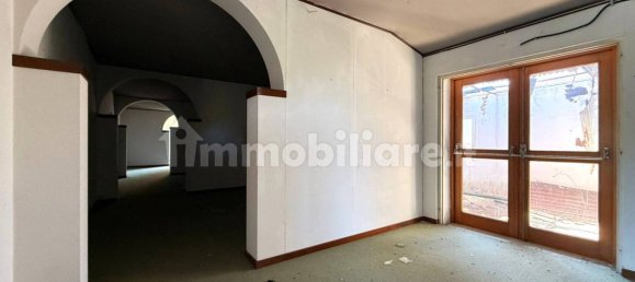 Lagerhaus in Sassari, Italy 1600m², Nr. 296385 11