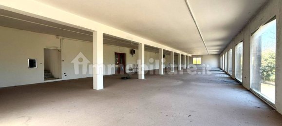 Lagerhaus in Sassari, Italy 1600m², Nr. 296385 7