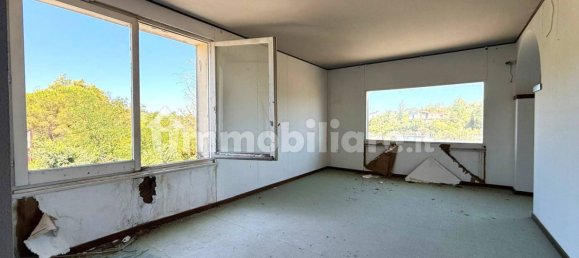 Lagerhaus in Sassari, Italy 1600m², Nr. 296385 10