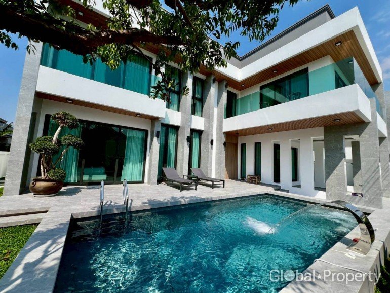 5 dormitorios сasa en venta en Pattaya, Chonburi, Eastern Thailand, Thailand № 165673