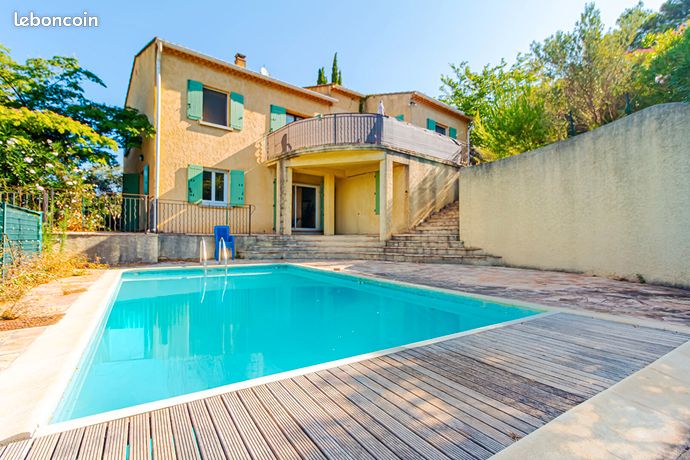 3 bedrooms House in Velaux, France No. 311783