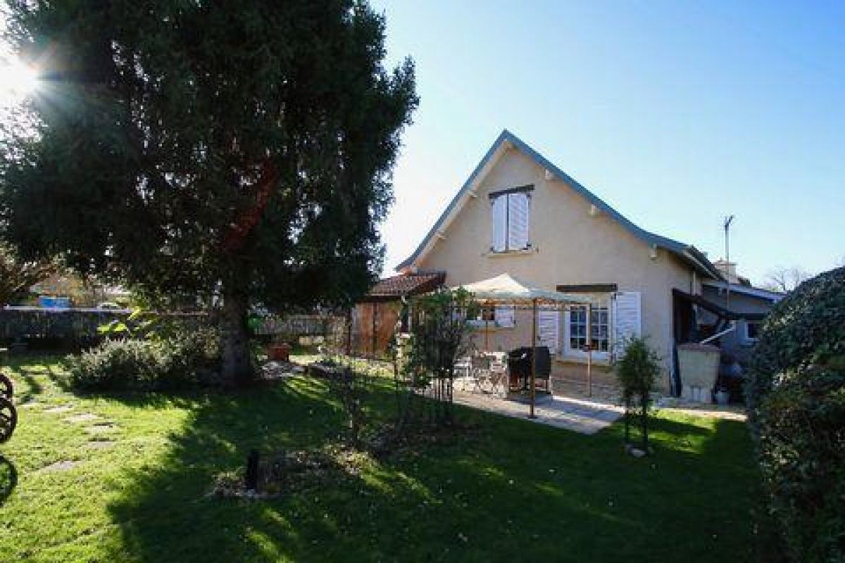 4 bedrooms House in Cahors, France No. 23030