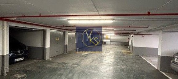 Garage in Paris, France 8m², Nr. 329830 2